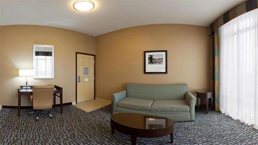 Holiday Inn Express & Suites Salinas By Ihg Экстерьер фото
