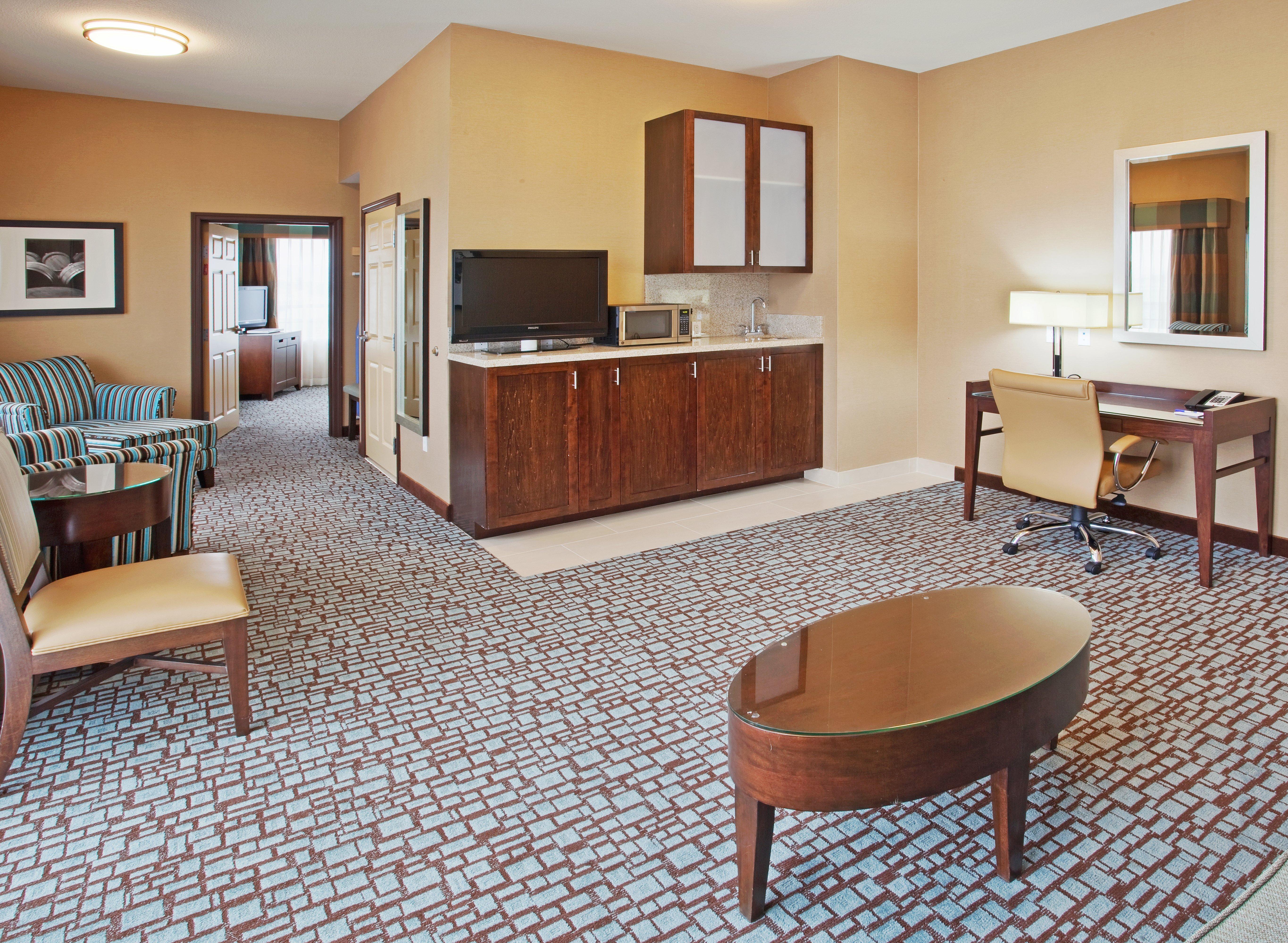 Holiday Inn Express & Suites Salinas By Ihg Экстерьер фото