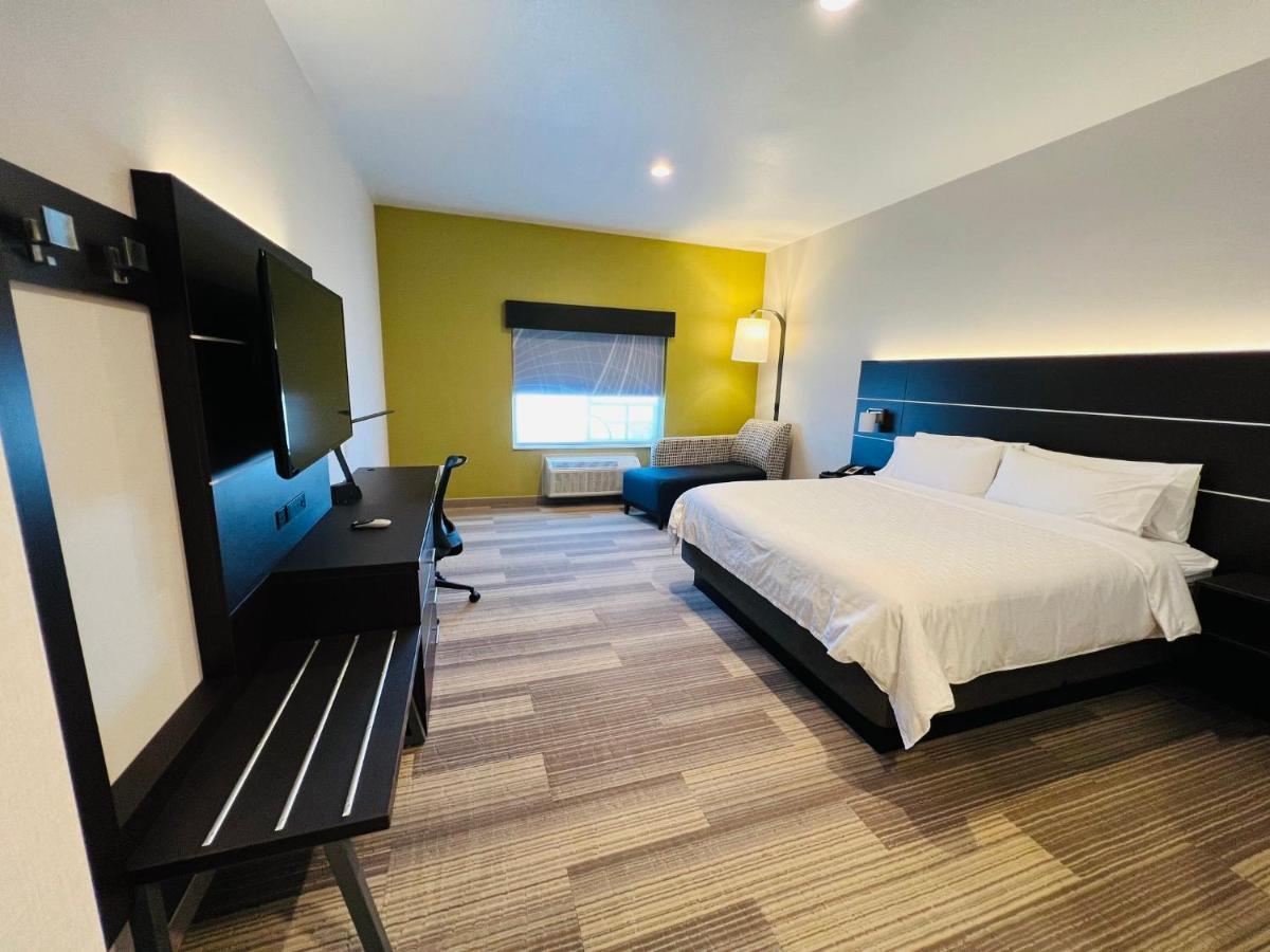 Holiday Inn Express & Suites Salinas By Ihg Экстерьер фото