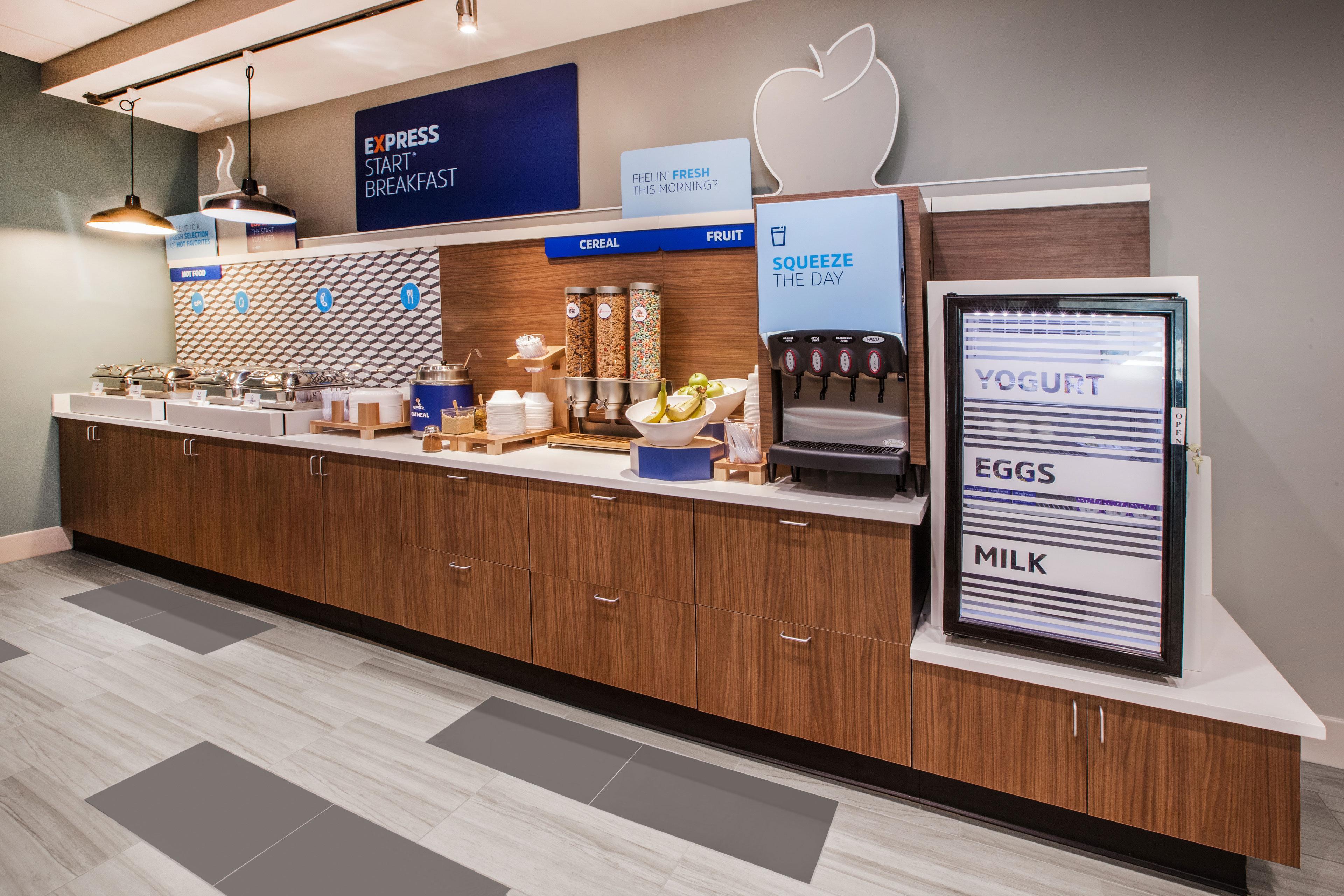 Holiday Inn Express & Suites Salinas By Ihg Экстерьер фото